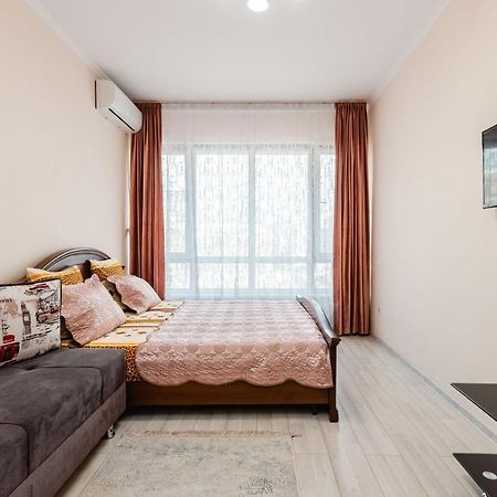 Element, 157 Apartment Almaty Ngoại thất bức ảnh