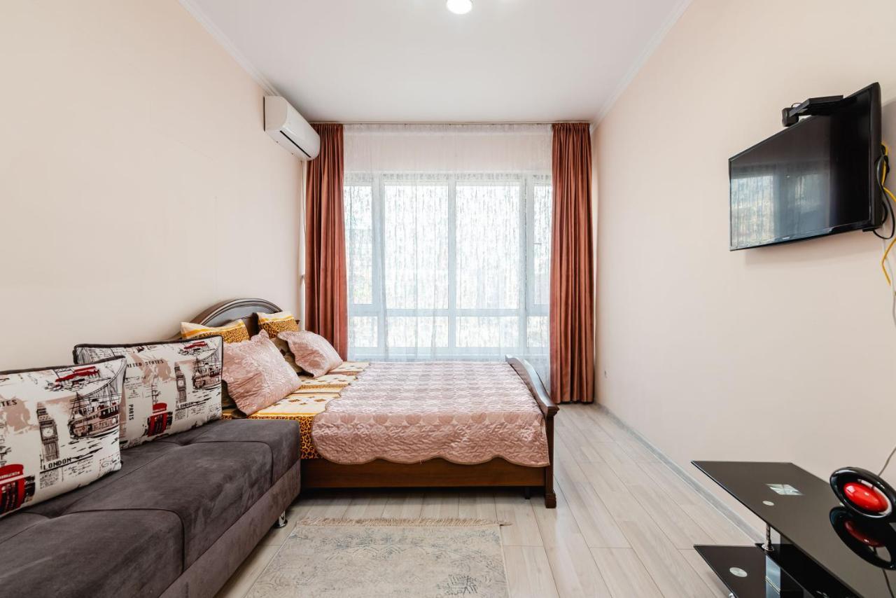 Element, 157 Apartment Almaty Ngoại thất bức ảnh